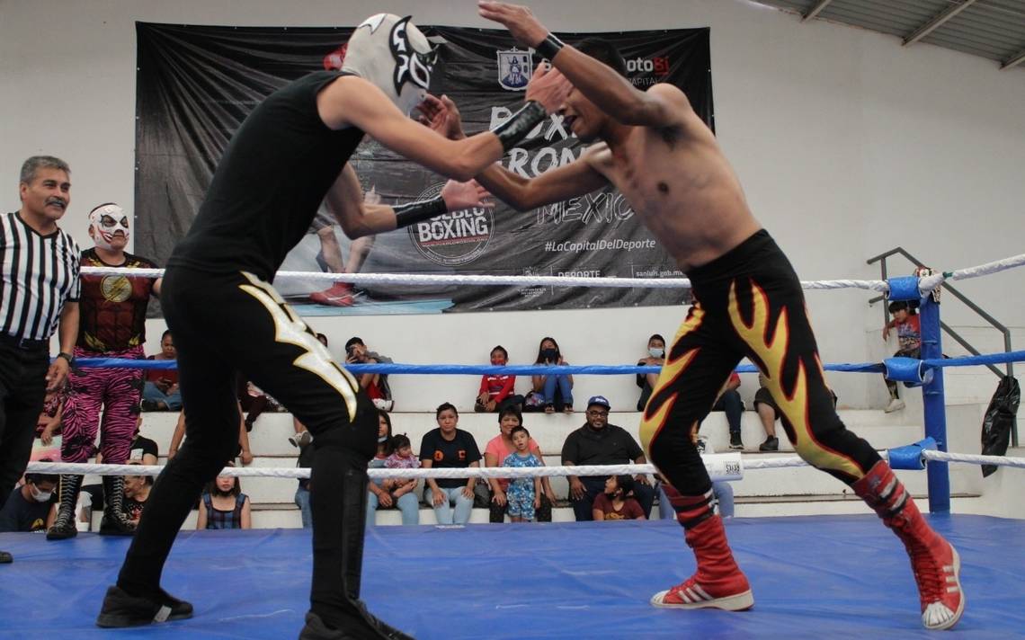 Los aficionados eligen combates de lucha libre en la nueva normalidad - Más  Lucha